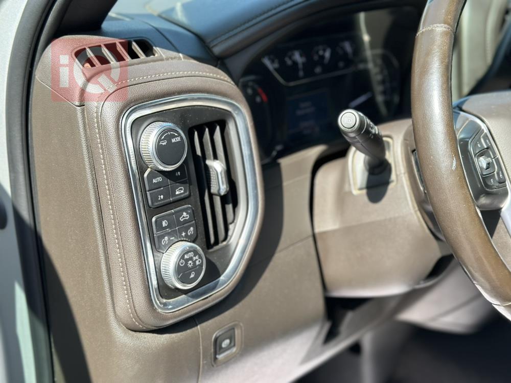 GMC Sierra